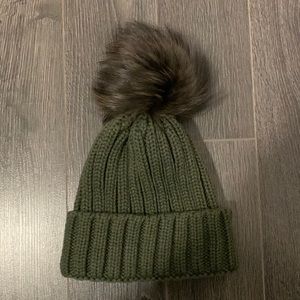 Olive Green Rusdsak Pom Pom Toque